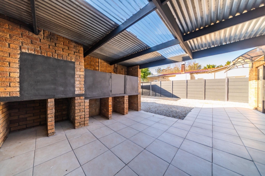 To Let 0 Bedroom Property for Rent in La Colline Western Cape